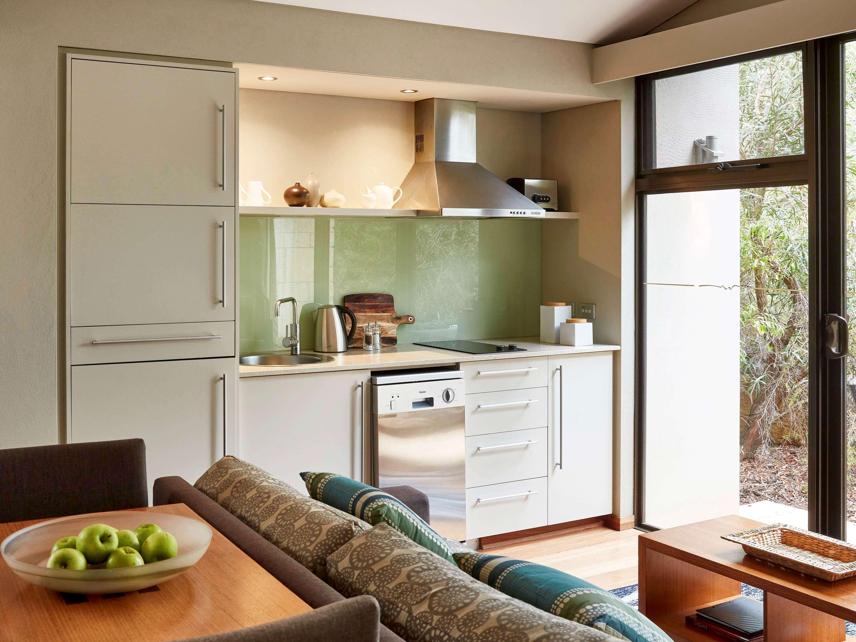 Pullman Bunker Bay Resort Margaret River Дансборо Экстерьер фото A kitchen in a typical apartment