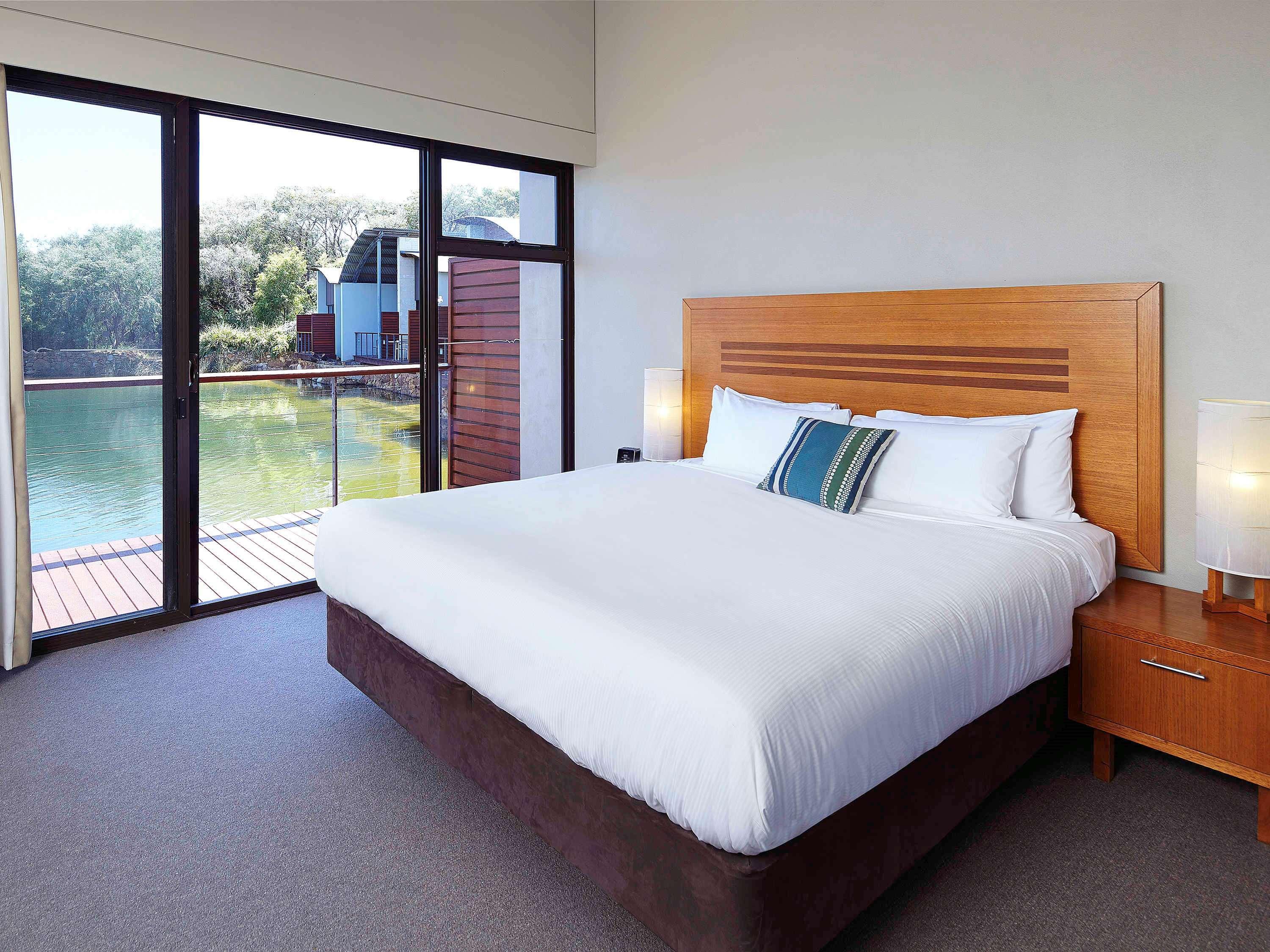 Pullman Bunker Bay Resort Margaret River Дансборо Экстерьер фото A bedroom at the Peppers Springs Hotel