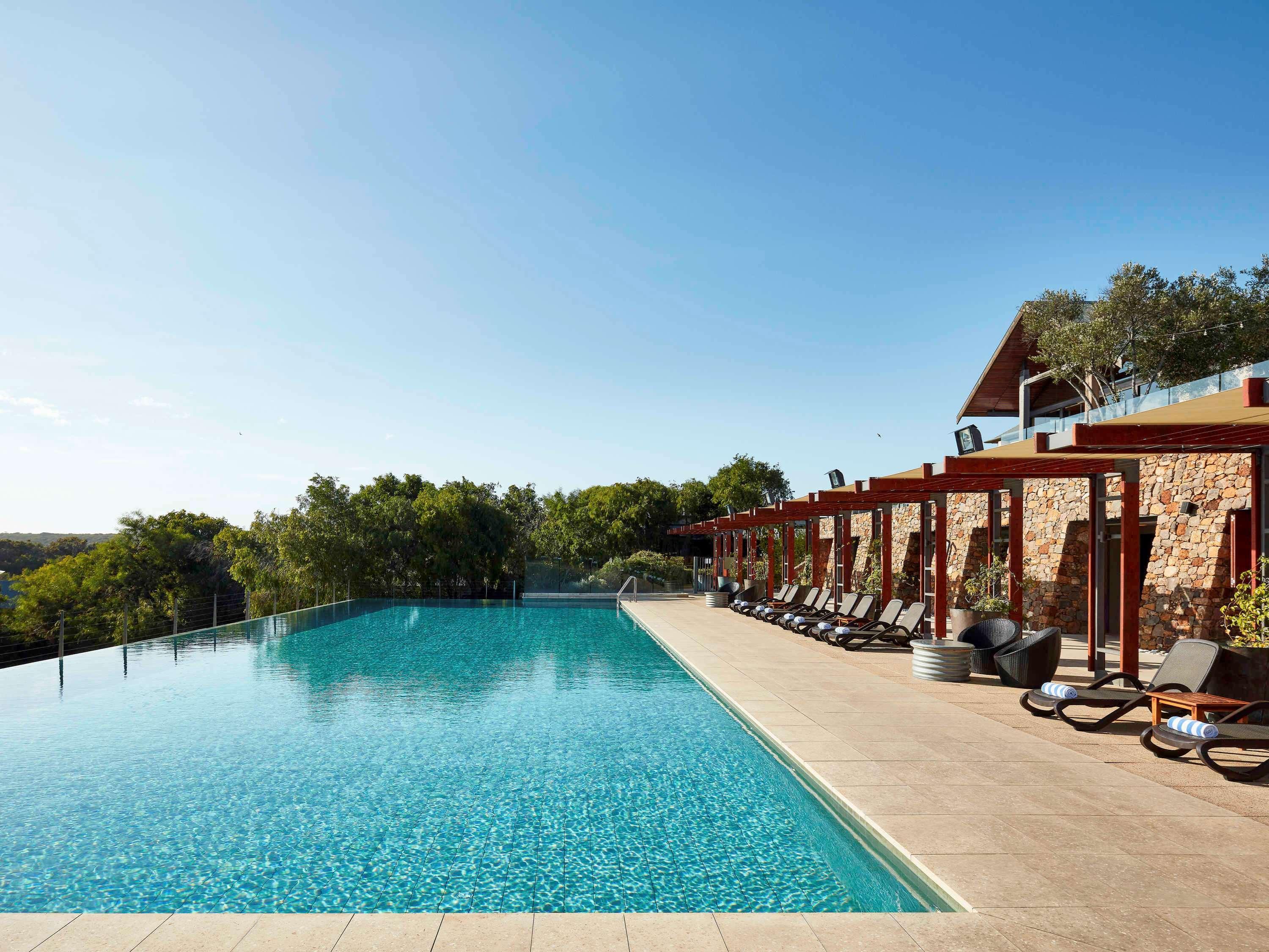 Pullman Bunker Bay Resort Margaret River Дансборо Экстерьер фото The swimming pool at the hotel