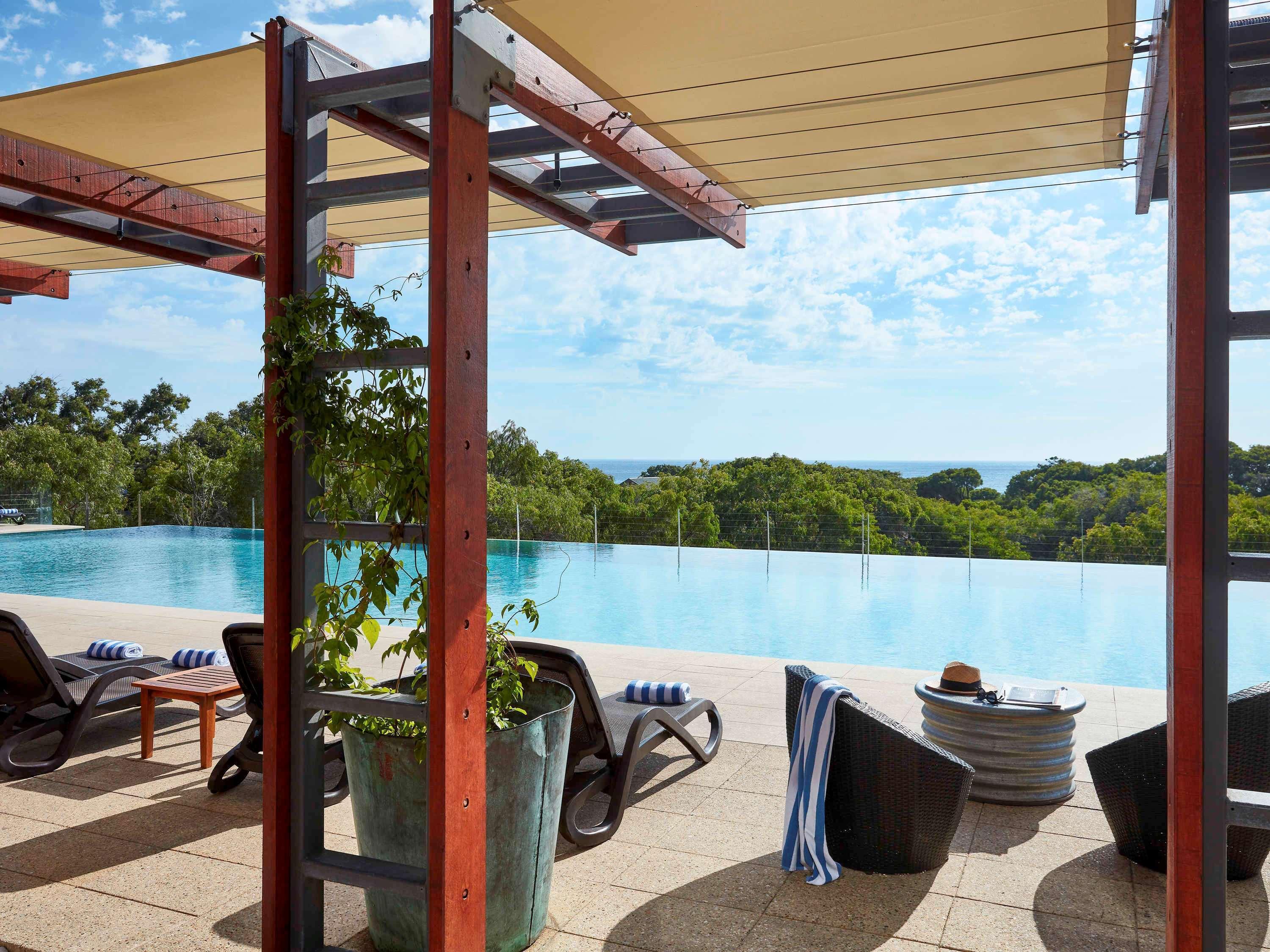 Pullman Bunker Bay Resort Margaret River Дансборо Экстерьер фото The pool at the InterContinental Sanctuary Cove Resort