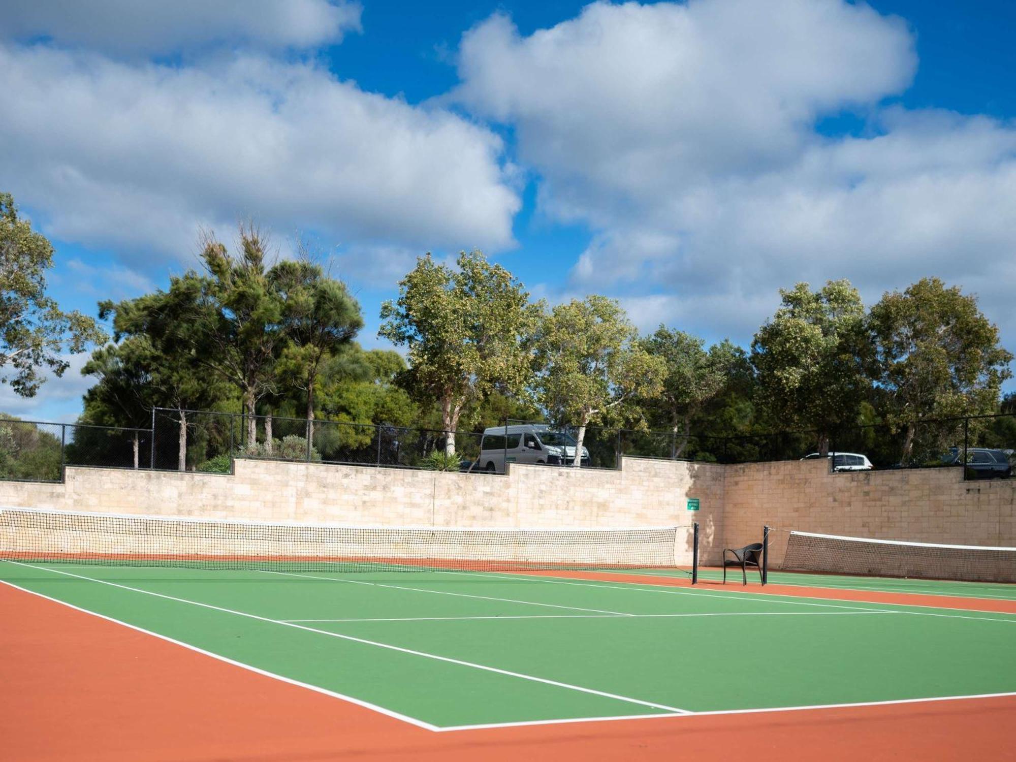 Pullman Bunker Bay Resort Margaret River Дансборо Экстерьер фото Tennis court at the University of Western Australia