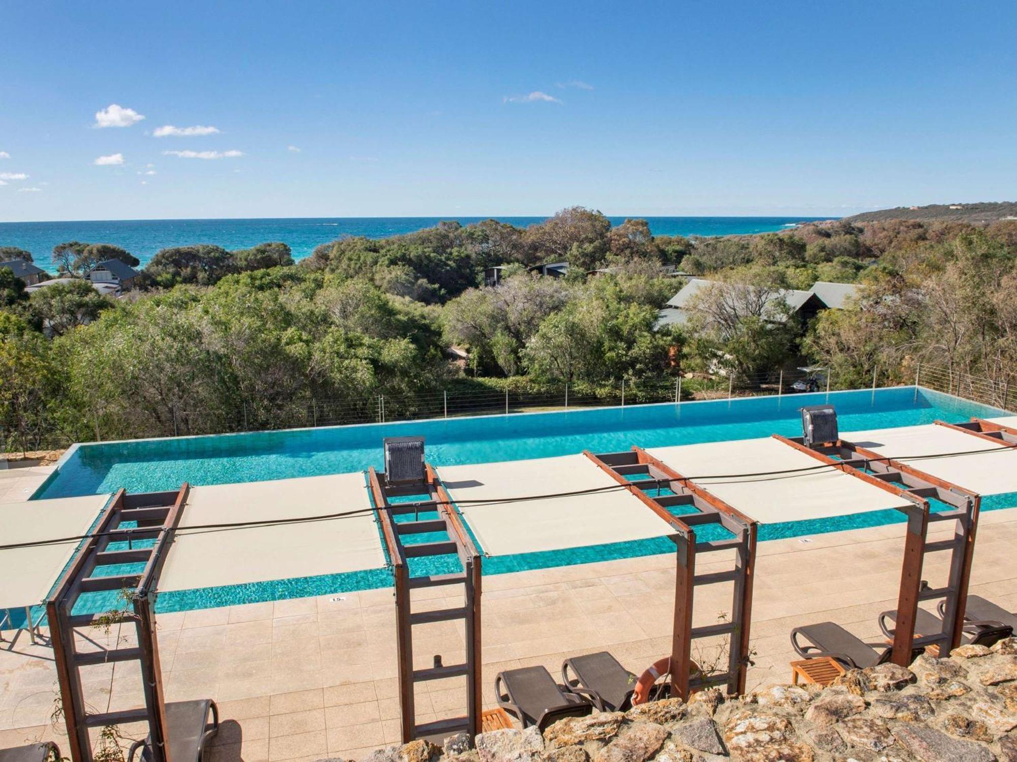 Pullman Bunker Bay Resort Margaret River Дансборо Экстерьер фото The pool at the Cape