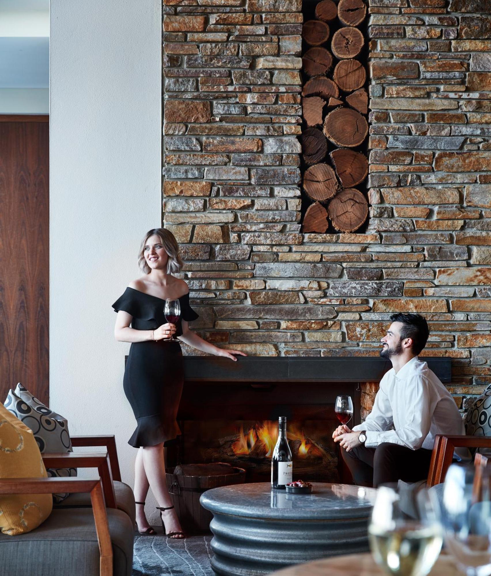 Pullman Bunker Bay Resort Margaret River Дансборо Экстерьер фото A fireplace in a hotel