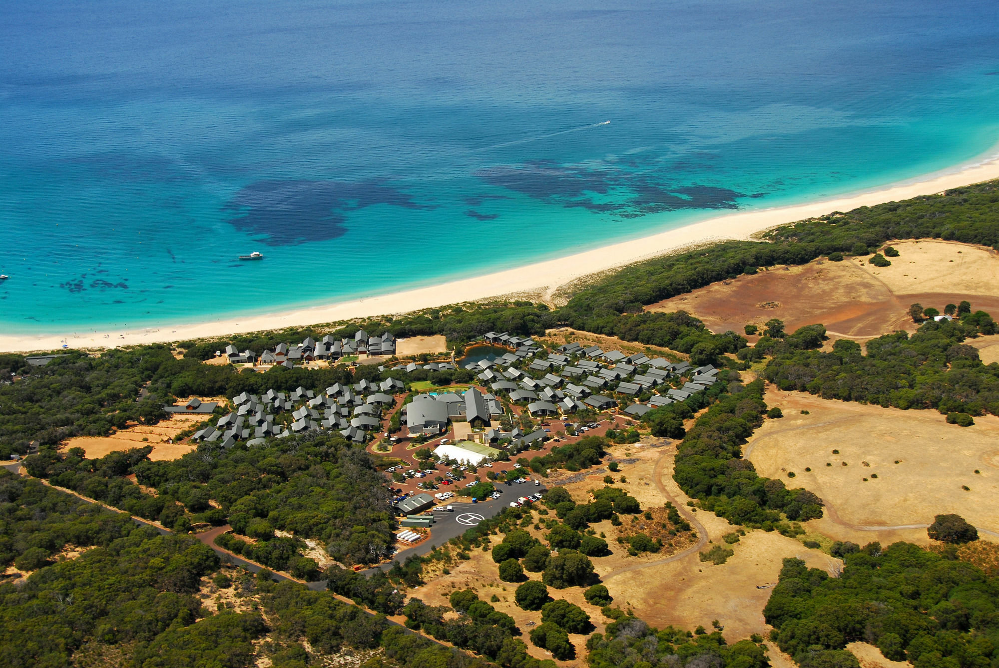 Pullman Bunker Bay Resort Margaret River Дансборо Экстерьер фото Aerial view of the town