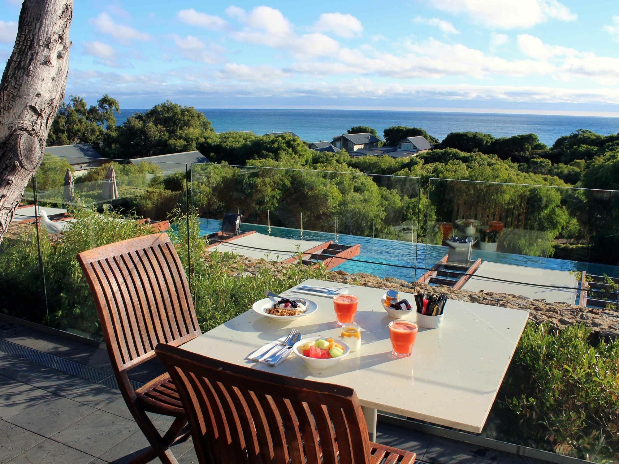 Pullman Bunker Bay Resort Margaret River Дансборо Экстерьер фото View from the pool at the Cape of Good Hope Hotel